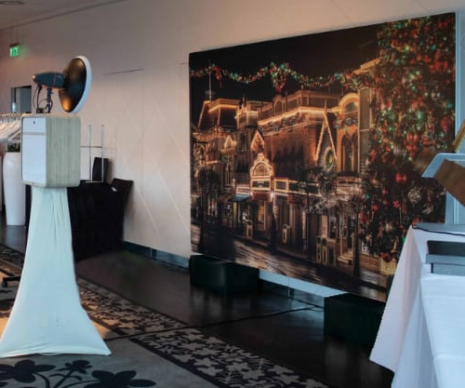 Fotobox mieten in Bonn Photobooth Geschnkidee Trauzeuge Hochzeit Geburtstag Weihnachtsfeier Firmenfeier Idee